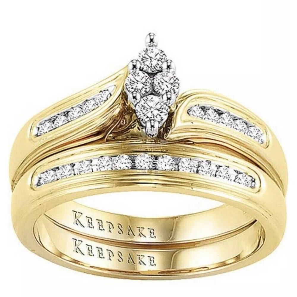 Keepsake Romantic Embrace 1/4 .ct 10K Yellow Gold Bridal Set T.W Diamond Cert.